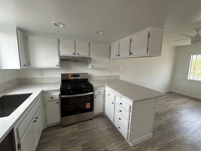 Foto del edificio - 10237 Tujunga Canyon Blvd