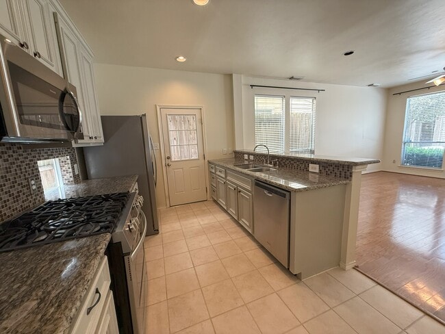 Kitchen - 2026 Bailey St Townhome