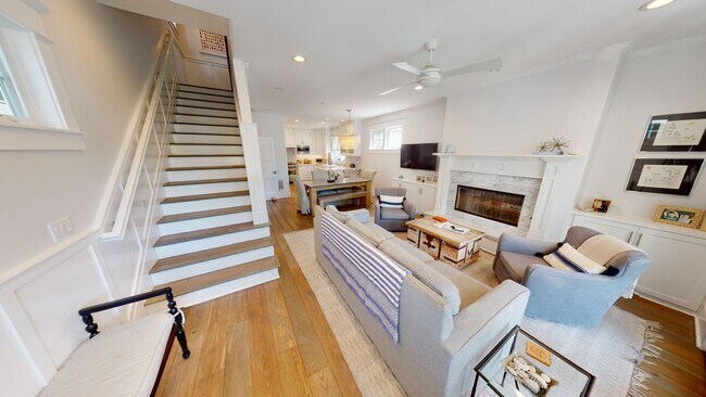 Foto del edificio - 3bed/3.5 Bath School Year Rental