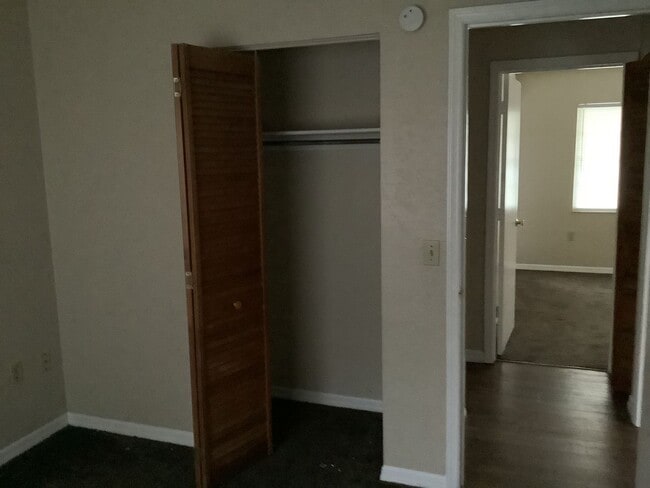 Building Photo - Three Bedroom Two Bathroom Home Available ...