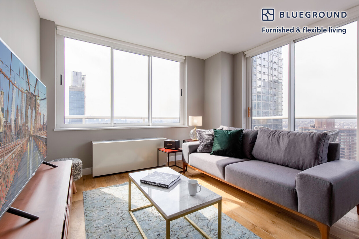 Foto principal - 560 West 43rd St