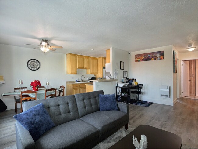 Foto del edificio - 1627 Pentecost Way