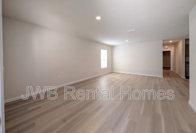 Foto del edificio - 1442 E 27th St