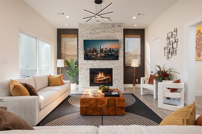 Foto del edificio - 913 Thompson St