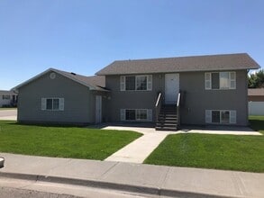 Building Photo - 680 Tyra Dr