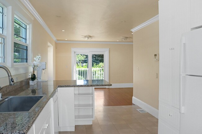 Building Photo - 1399 San Anselmo Ave