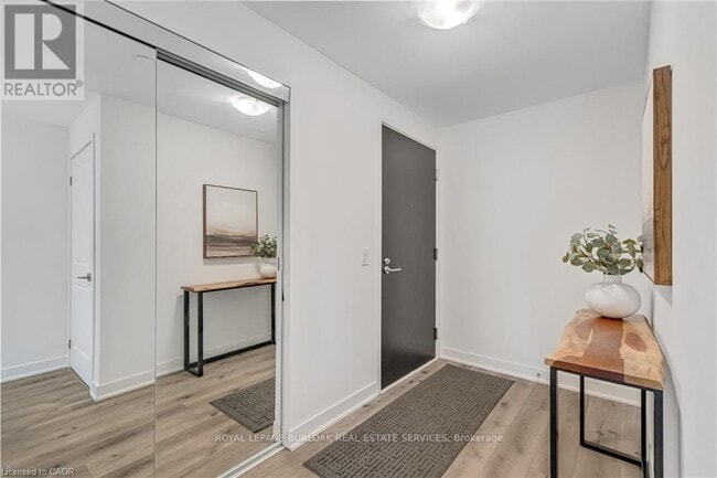 Photo du bâtiment - 2007 James St