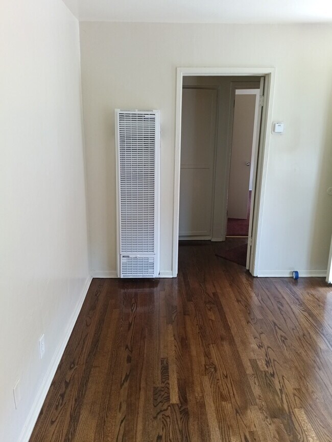 Foto del edificio - 4768 W 130th St