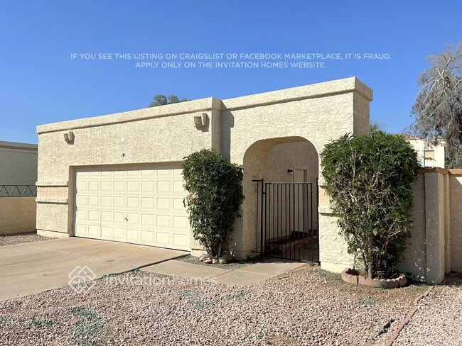 Building Photo - 630 E Jensen St