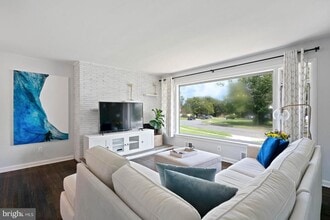 3908 Melvern Pl