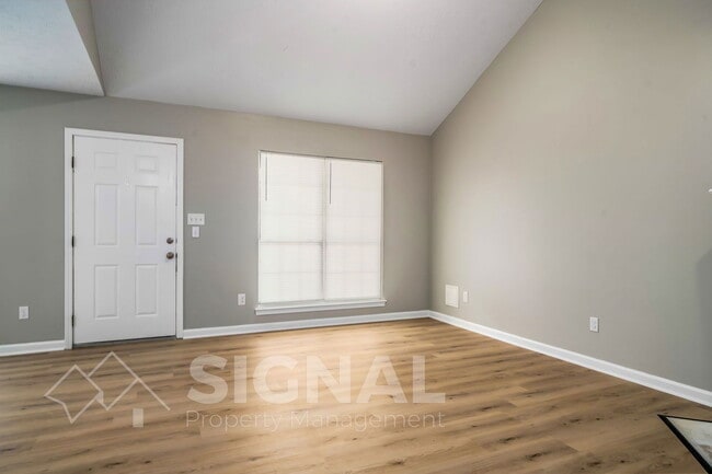 Building Photo - 140 Bonnieville Dr