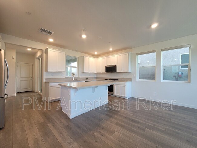 Building Photo - 2933 Grassy Bank Ave