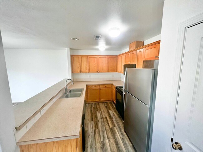 Foto del edificio - 3/2.5 Two Story Home Near Downtown Redmond...