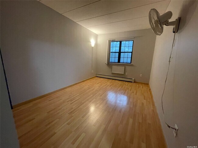 Building Photo - 68-5 242nd St