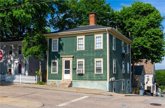 Building Photo - 120 Peirce St