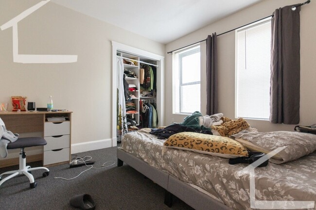 Building Photo - Central Kenmore Sq. Location, Heat, Hot Water Included, Steps from BU Campus, Laundry on a Site, ...