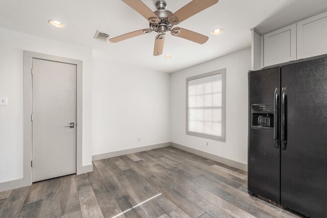 Building Photo - FALL 2026 PRE-LEASE! Amazing Location for ...