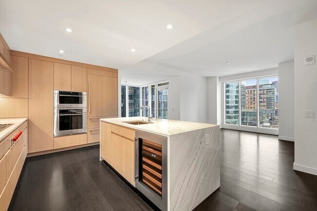 Foto del edificio - 150 Seaport Blvd