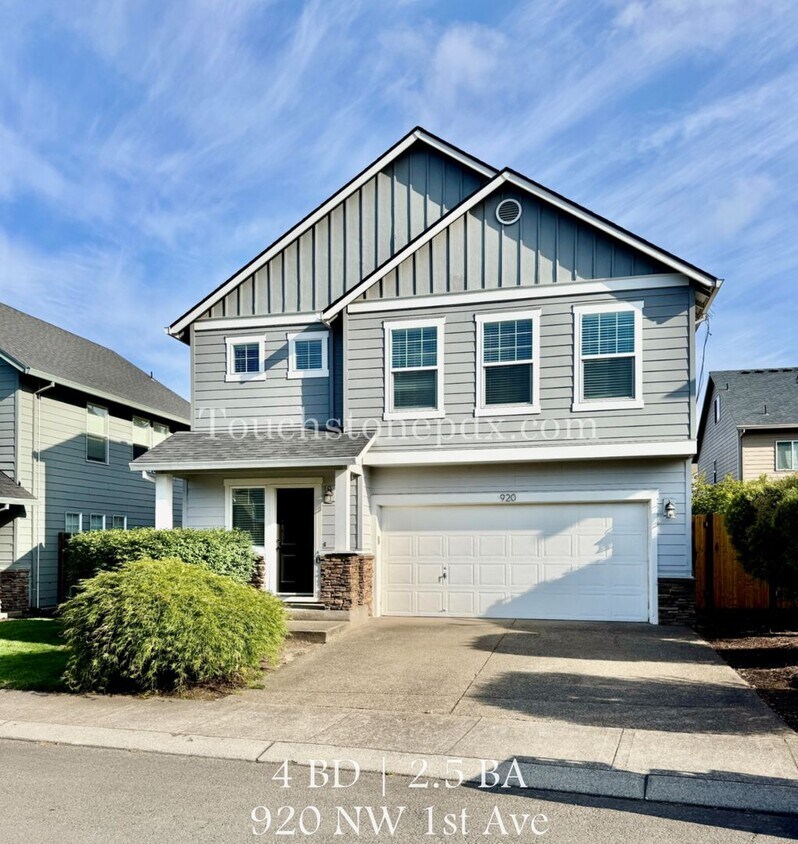 Foto principal - Sprightly 4BD|2.5 BA Home Near Molalla River