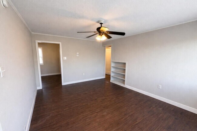 Foto del edificio - 210 Highview Ave