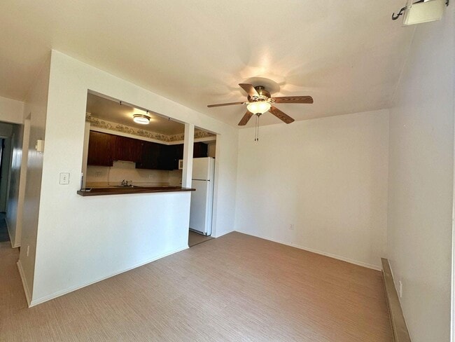 Building Photo - 7355 Woodview St