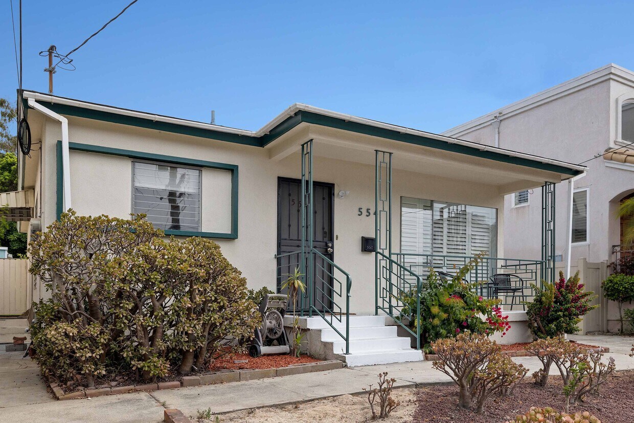 Foto principal - 554 2nd St