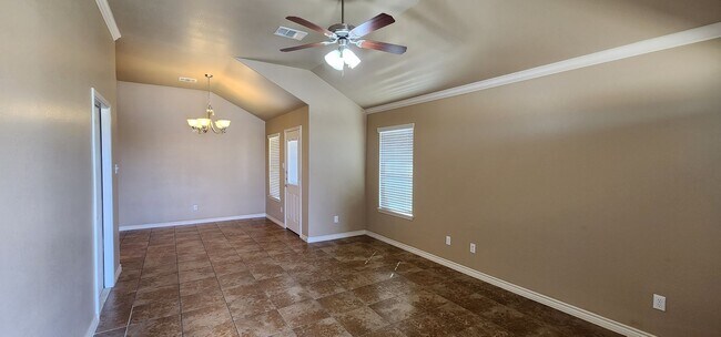 Foto del edificio - 3/2 duplex close to Clear Creek Gate viewable 8/05/2026
