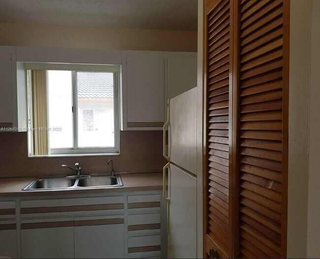 Foto del edificio - 2204 W 74th St