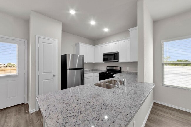 Building Photo - 257 Marigold Pl