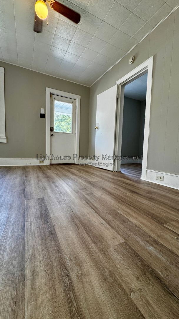 Foto del edificio - 1382 Park St