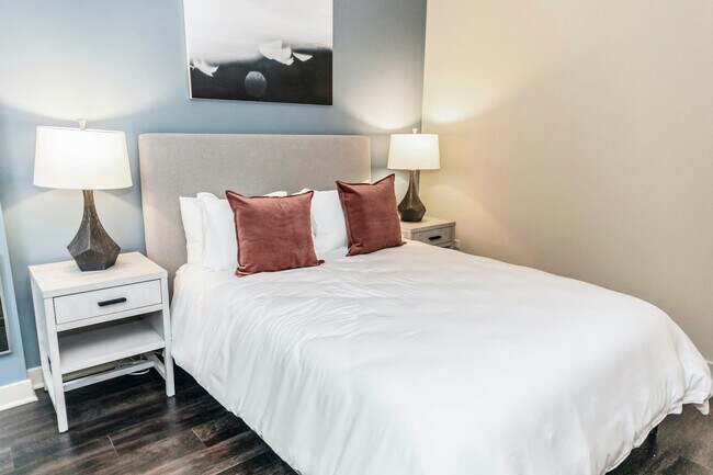 Foto del edificio - 215 W Washington St