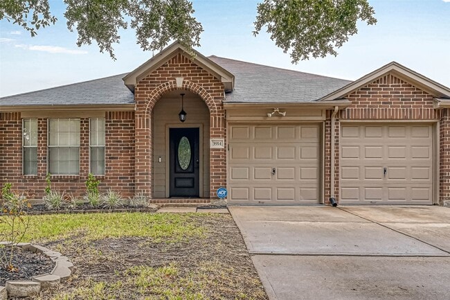 Foto del edificio - 3914 Crystal Pass Ct