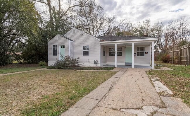 Building Photo - 2054 Oklahoma St