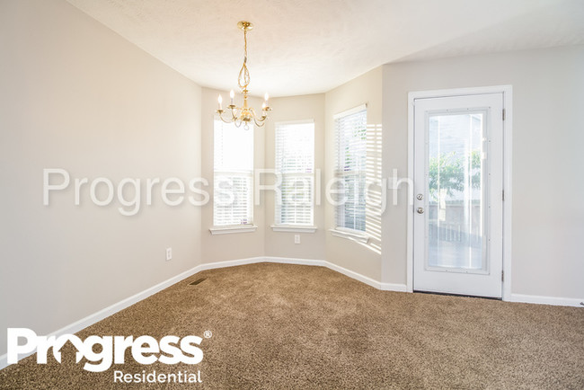 Building Photo - 1144 Lakewalk Dr