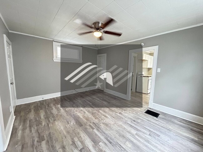 Building Photo - 5563 Bosworth Pl