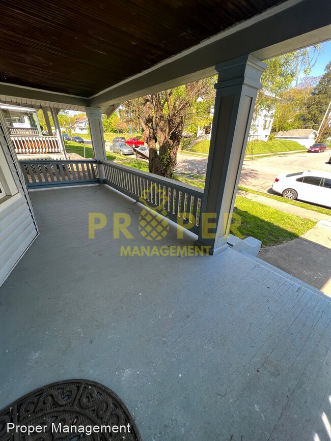 Building Photo - 3 br, 1 bath House - 68 E Fairview Ave