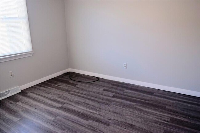 Building Photo - 248 Old Mill Ln