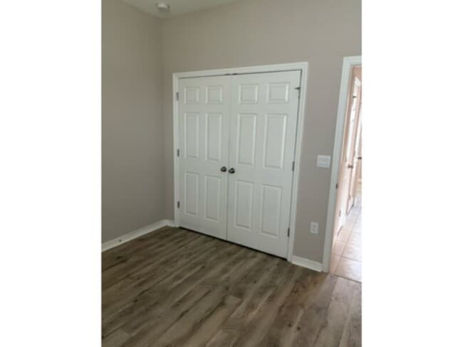 Building Photo - NEW! 3 Bedroom 2 Bath Home! AVAILABLE July...