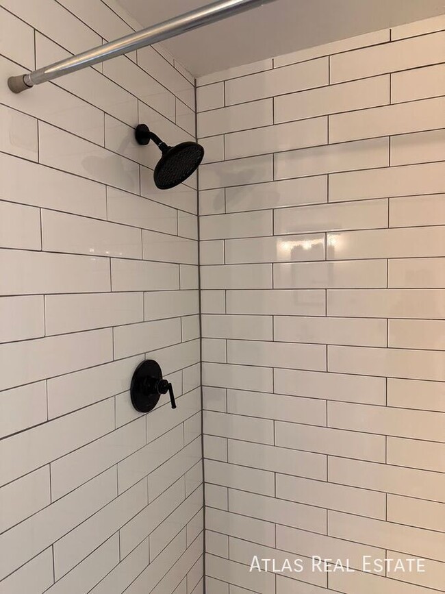 Foto del edificio - 551 S Fairfax St