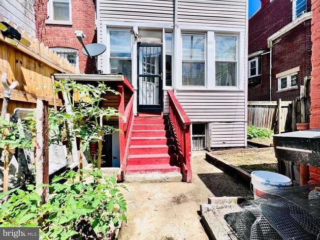 Building Photo - 726 Rock Creek Church Rd NW