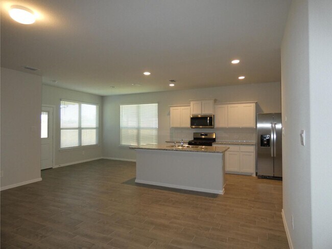 Foto del edificio - 8637 Centerboard Ln