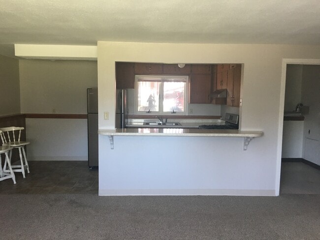 Building Photo - 1039 Crist Dr