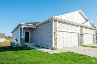 Building Photo - 355 Northern Trce Wy