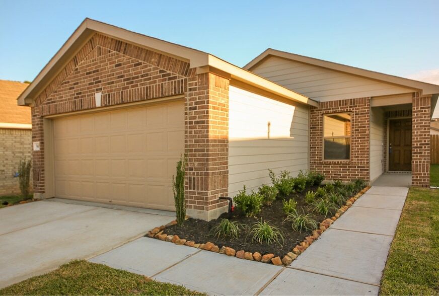 Primary Photo - 9407 Castillo Ct