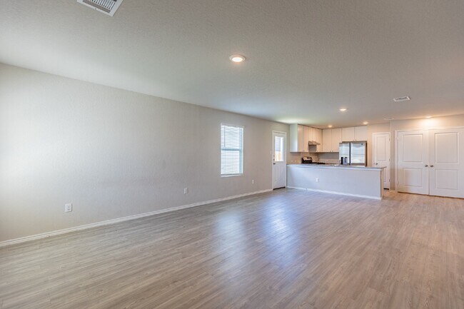 Building Photo - 707 Ambush Ridge