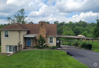Building Photo - 313 Lakecrest Dr