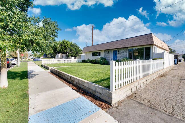 Foto del edificio - 1138 N Valley St