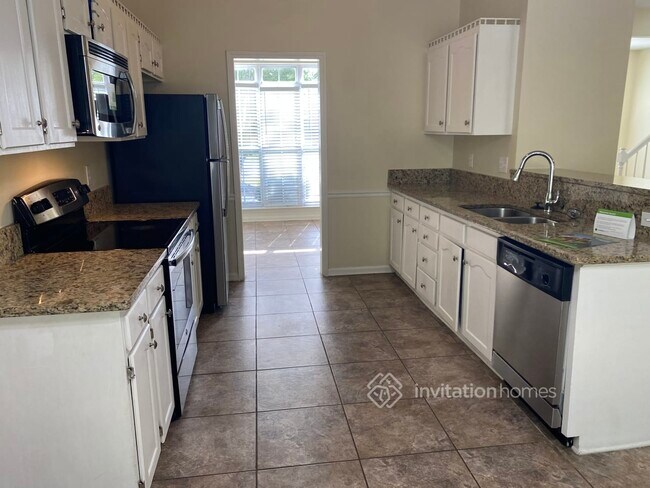 Foto del edificio - 5704 Burning Ridge Dr