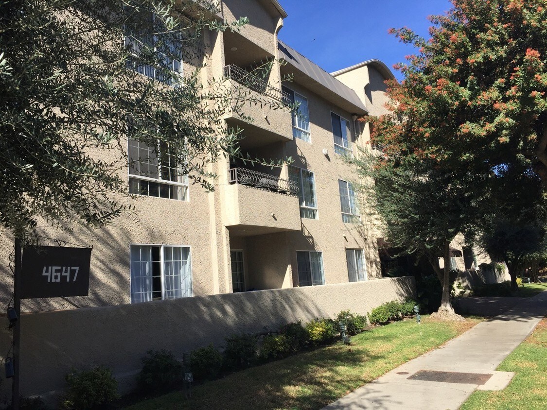 4647 Willis Ave, Sherman Oaks, CA 91403 Condo for Rent in Sherman