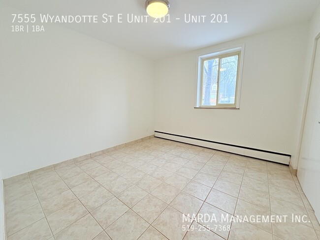 Photo du bâtiment - SPACIOUS 1-BEDROOM/1-BATH APARTMENT IN PRI...